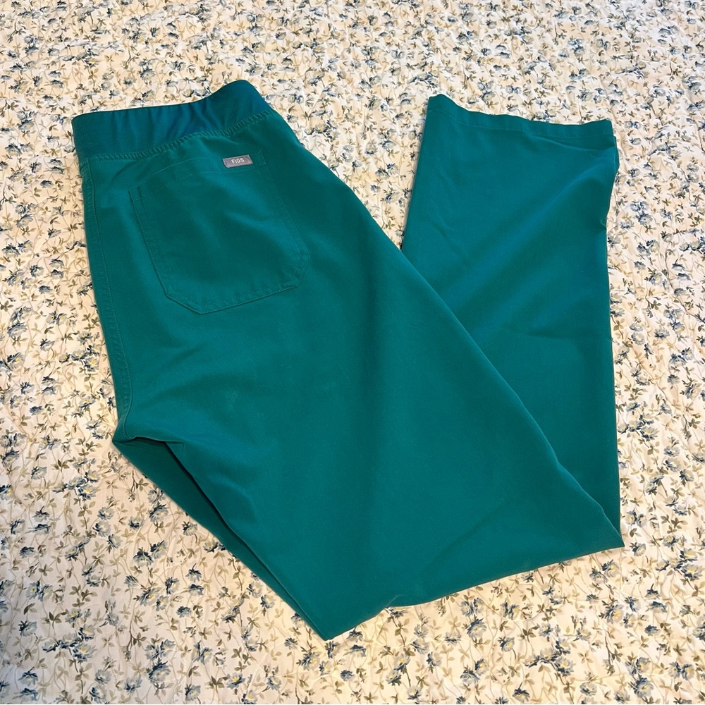 FIGS Scrubs set